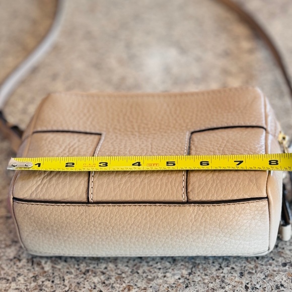 Tory Buch Model No 10005617crossbody bags used like new🎈 - Picture 5 of 17